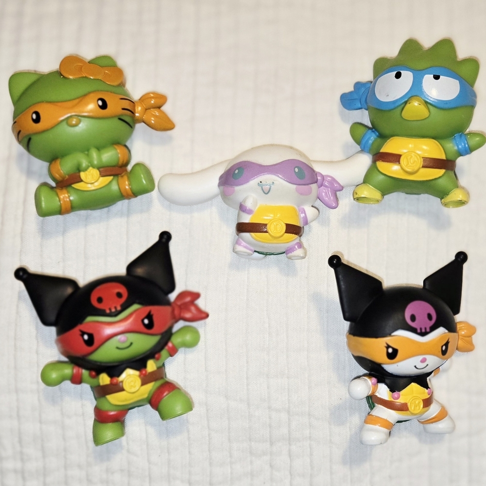 Hello Kitty Teenage Mutant Ninja Turtles Figures